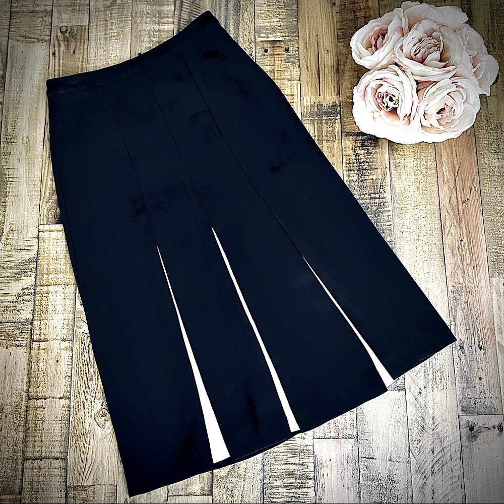 Ted Baker London pleated knee length skirt